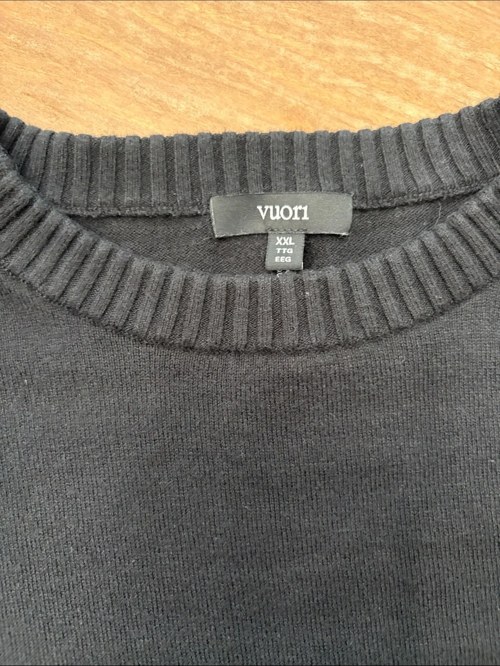 Vuori Men's Black Crewneck Sweater